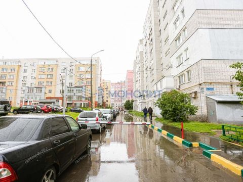 4-komnatnaya-ul-genkinoy-d-82 фото