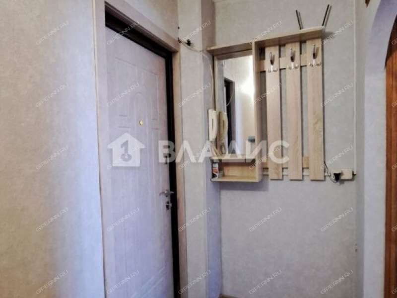 трёхкомнатная квартира на улице имени Генерала Ивлиева дом 20