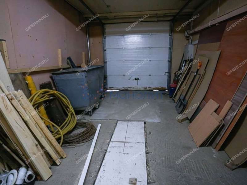 здание под склад, недвижимость под автобизнес на улице Вали Котика