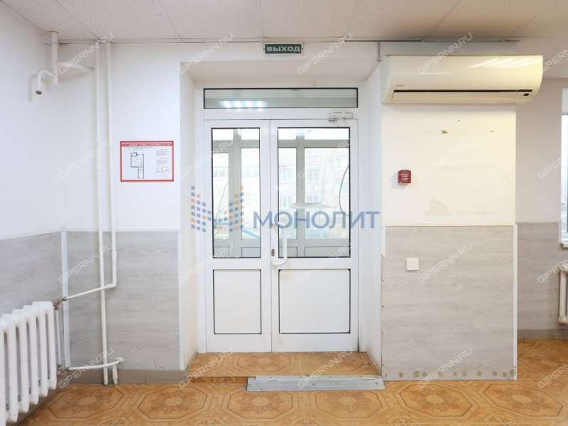 помещение под помещение свободного назначения, недвижимость под салоны красоты на улице Родионова