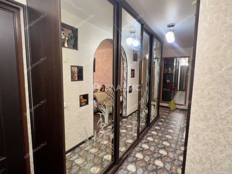 трёхкомнатная квартира на улице Шаляпина дом 20