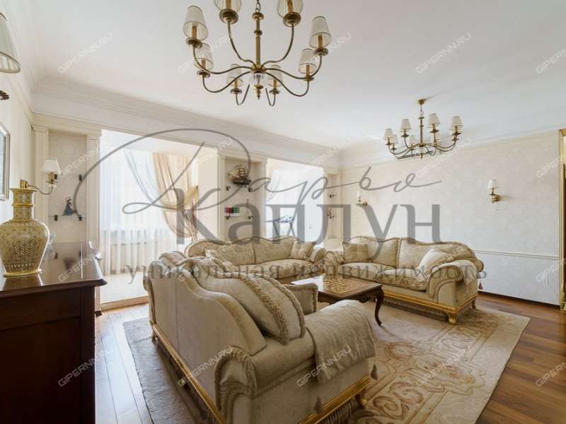 трёхкомнатная квартира на улице Коминтерна дом 139