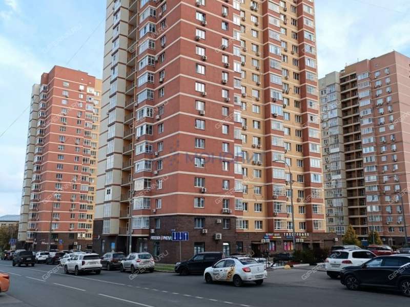 трёхкомнатная квартира на Республиканской улице дом 43 к2