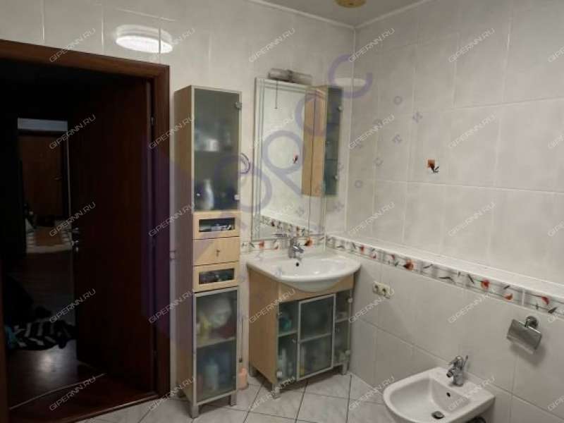 четырёхкомнатная квартира на улице Белинского дом 62