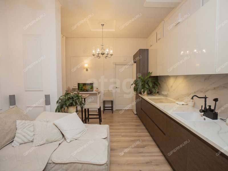 трёхкомнатная квартира на улице Июльских Дней дом 1 к2