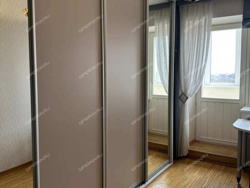 пятикомнатная квартира на Ошарской улице дом 88 к1