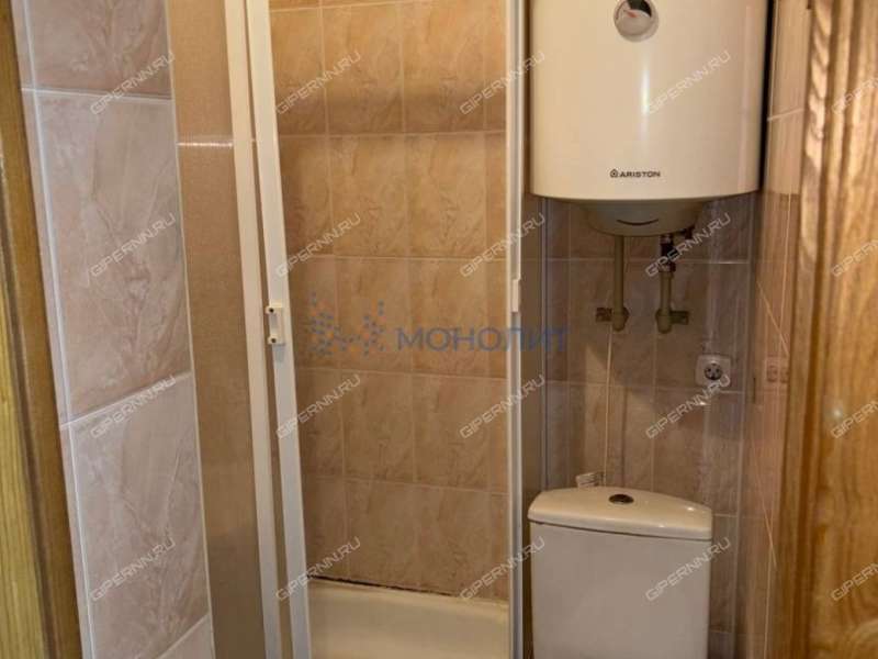 имущественный комплекс под офис, недвижимость под автобизнес на Магистральной улице село Запрудное