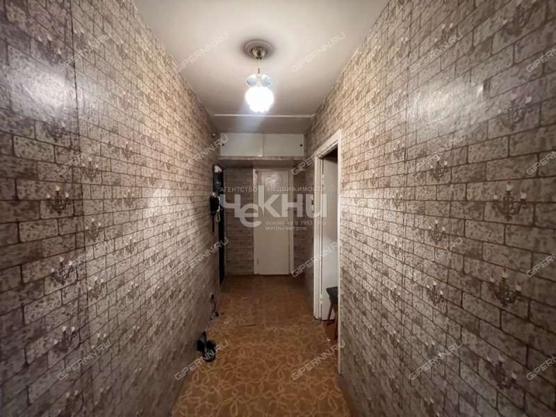 трёхкомнатная квартира на улице Дружаева дом 5