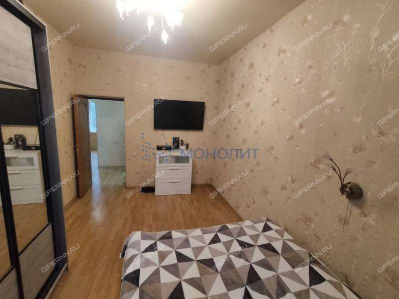 трёхкомнатная квартира на улице Коминтерна дом 168