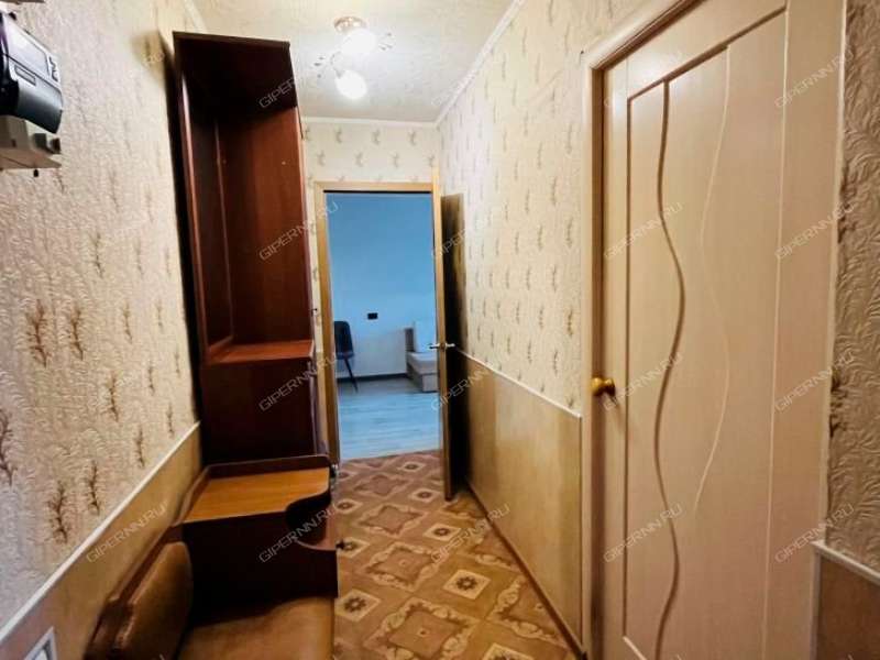 трёхкомнатная квартира на улице Челюскинцев дом 15