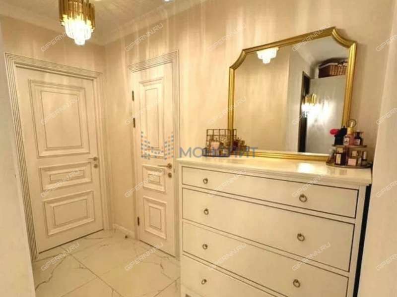 трёхкомнатная квартира на Днепропетровской улице дом 14