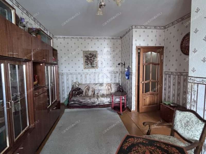 трёхкомнатная квартира на улице Ярошенко дом 4