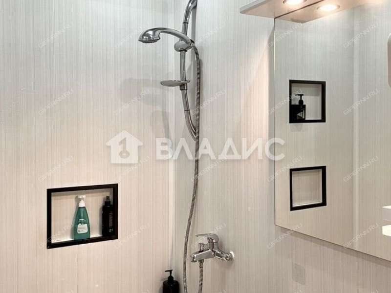 трёхкомнатная квартира на улице Сергея Акимова дом 25