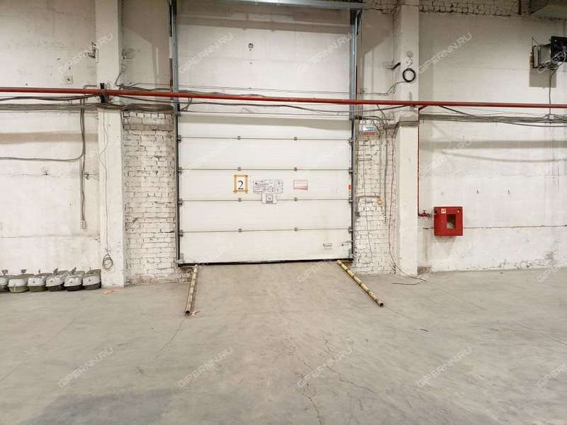 помещение под склад на улице Федосеенко