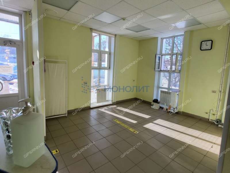 помещение под офис, торговую площадь на Южном шоссе