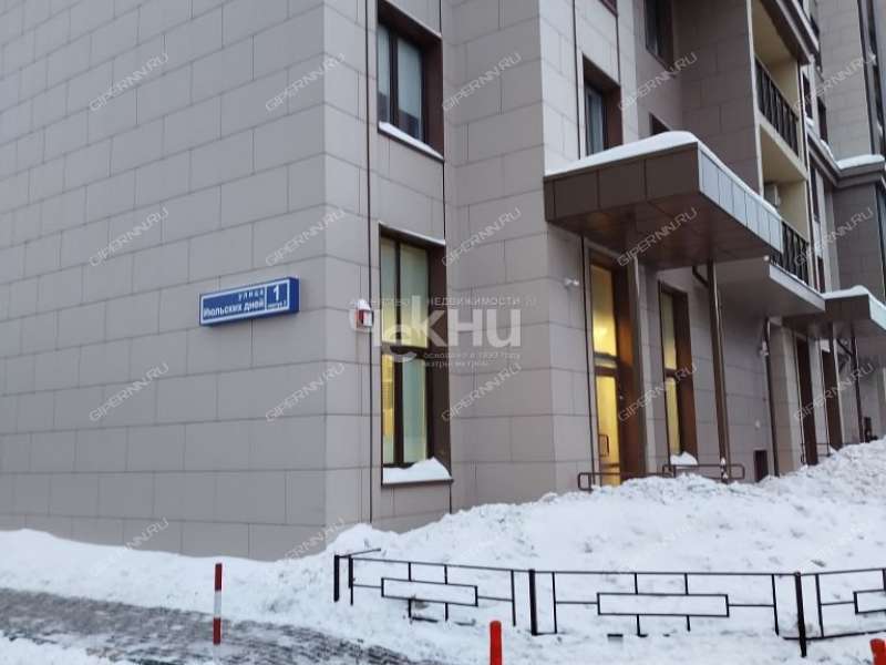 однокомнатная квартира на улице Июльских Дней дом 1  к2