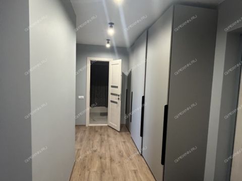 2-komnatnaya-ul-romantikov-d-12 фото