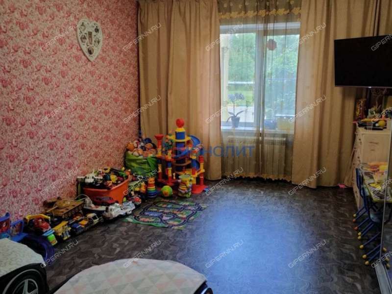 четырёхкомнатная квартира на Космической улице дом 57
