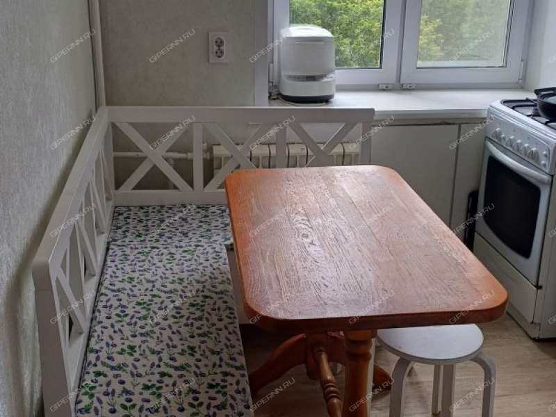 трёхкомнатная квартира на улице Героя Советского Союза Усилова дом 1 к4