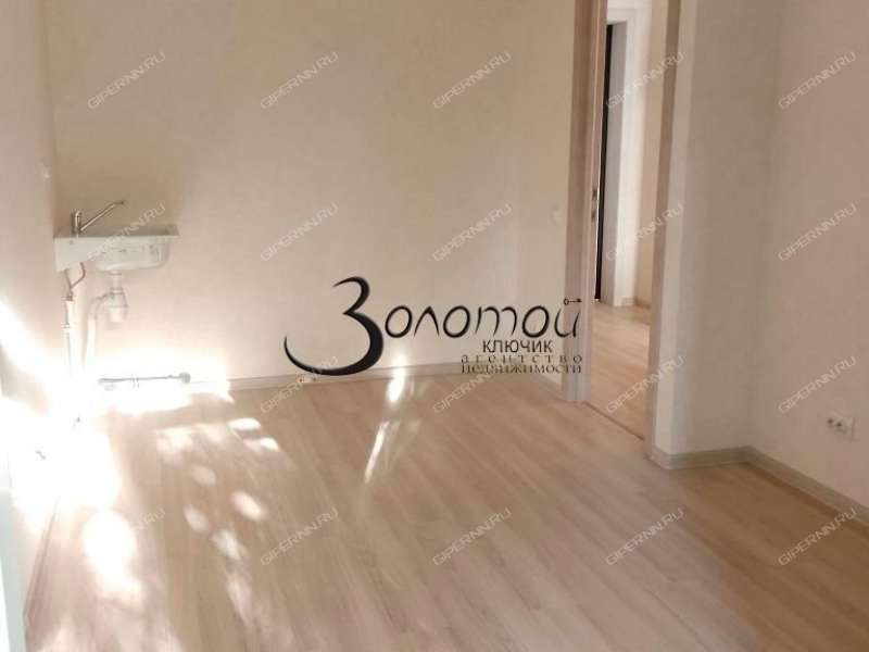 трёхкомнатная квартира на улице Дружаева дом 30