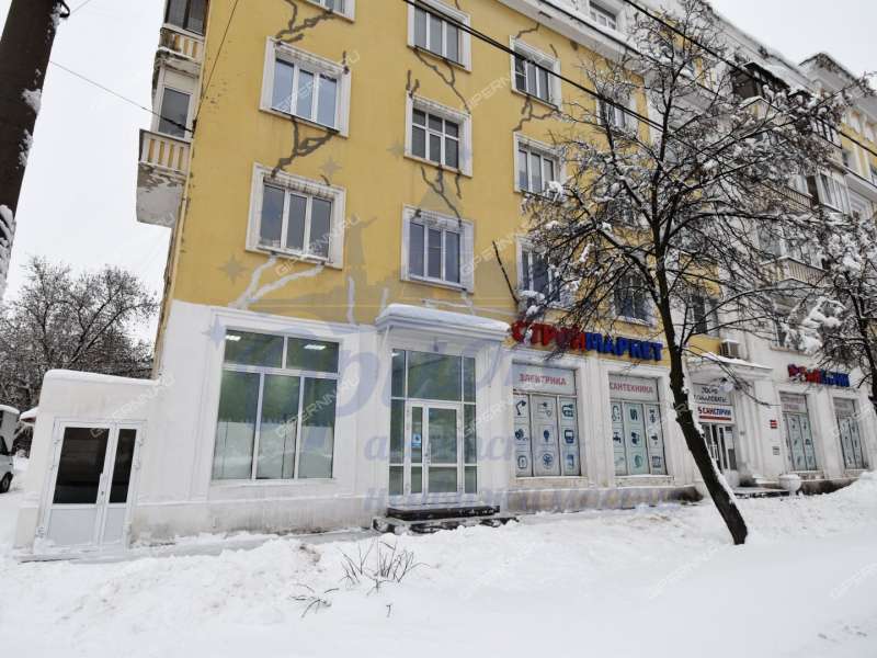 помещение под помещение свободного назначения на улице Октябрьской Революции