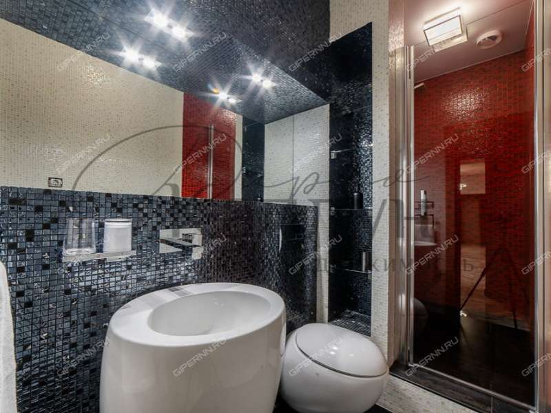 пятикомнатная квартира на улице Воровского дом 24