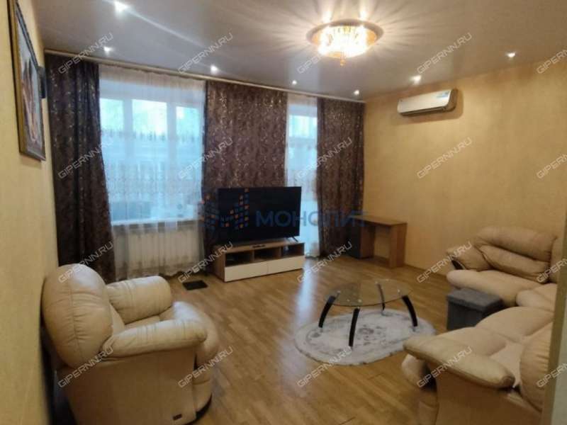 трёхкомнатная квартира на улице Коминтерна дом 168