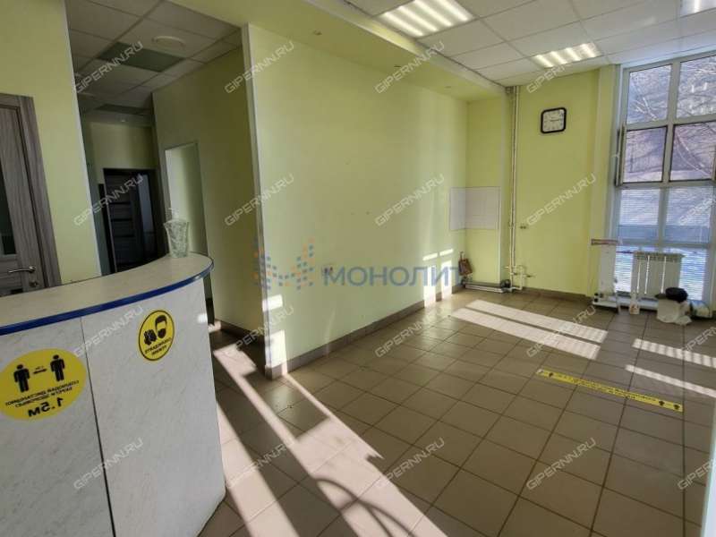 помещение под офис, торговую площадь на Южном шоссе