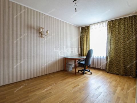4-komnatnaya-ul-belinskogo-d-62 фото