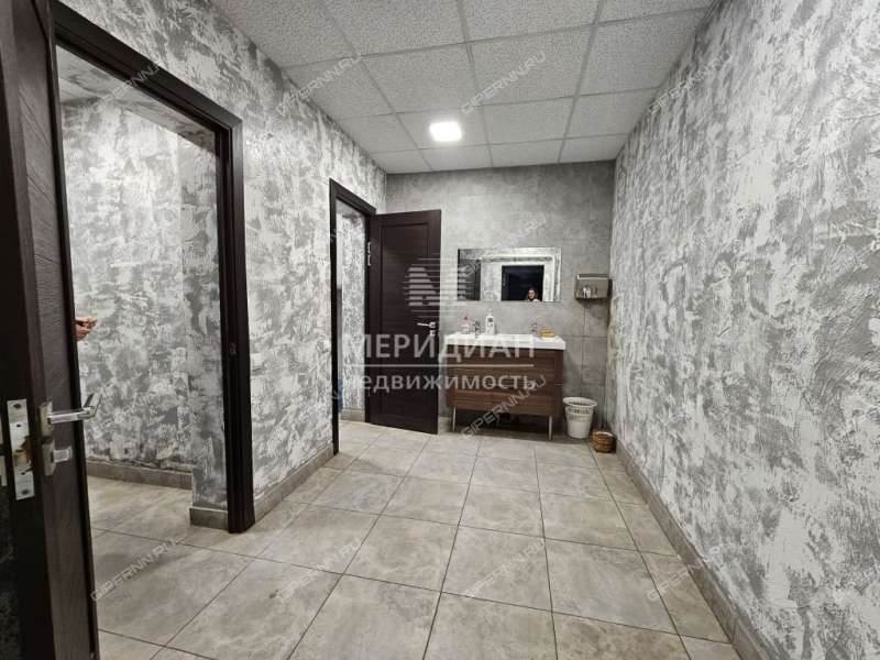 здание под офис на Интернациональной улице город Бор