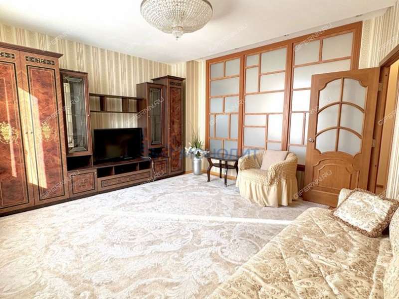 трёхкомнатная квартира на улице Маслякова дом 12А