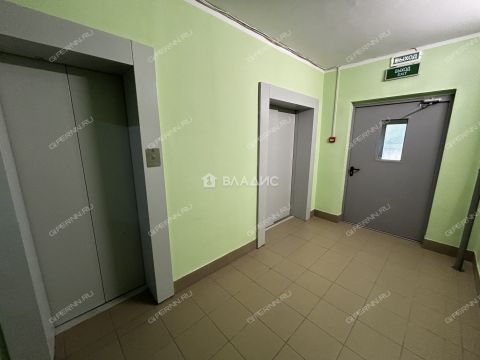 3-komnatnaya-ul-osharskaya-d-98-k1 фото