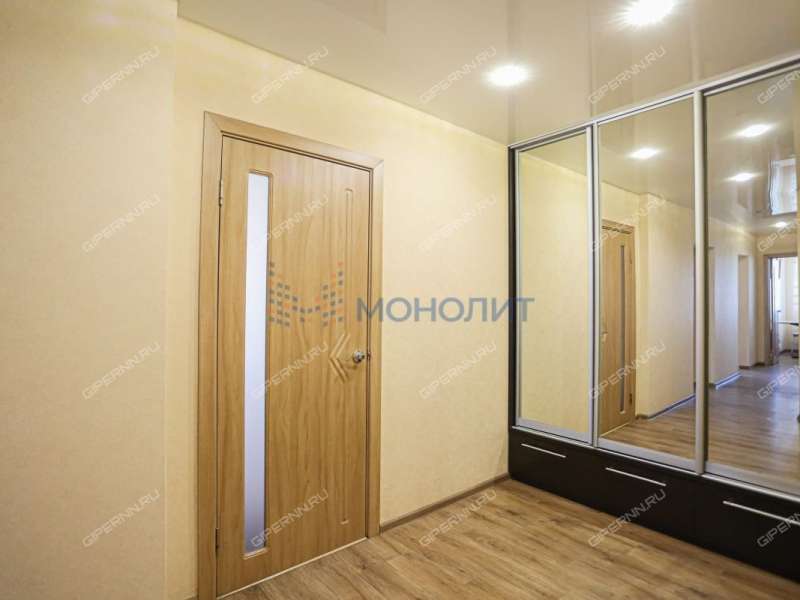 трёхкомнатная квартира на Окской улице дом 1