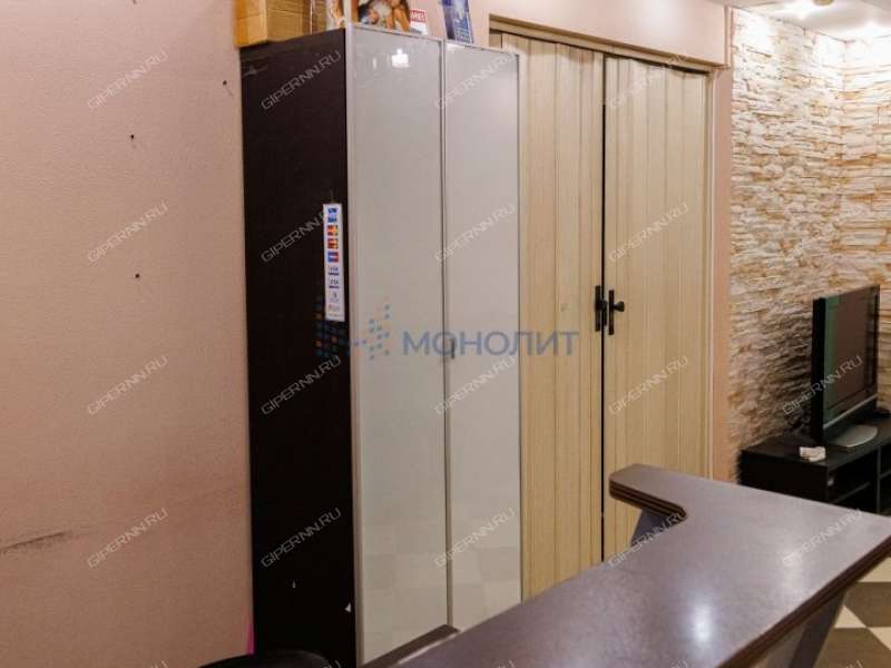 помещение под недвижимость под медицинские учреждения, недвижимость под салоны красоты на улице Героя Юрия Смирнова