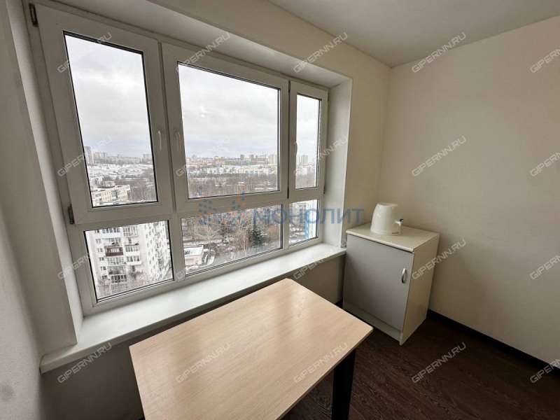 однокомнатная квартира на бульваре 60-летия Октября дом 21 к2